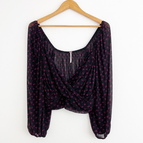 Free People Boho Black Floral Cropped Long Sleeve Top Size Medium - Picture 2 of 16